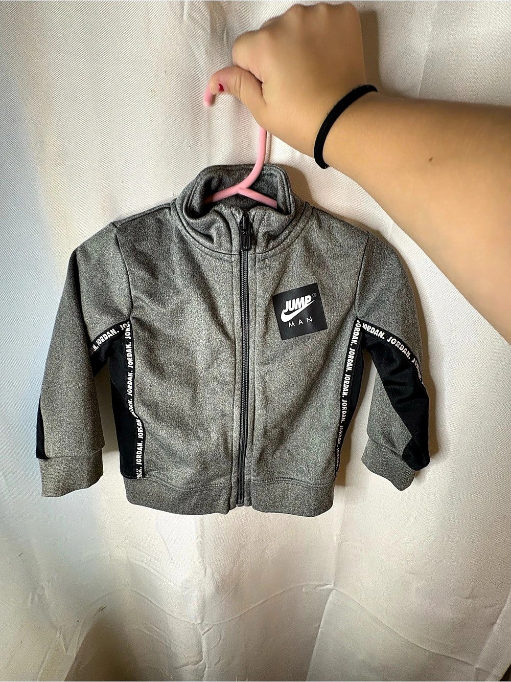 Jordan Boys Medium Gray & Black Jacket Like New